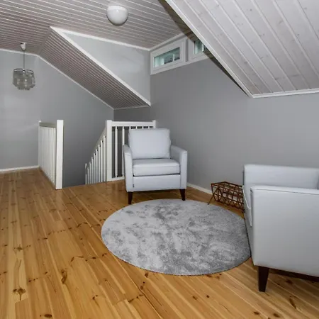 Hovimaeki By Interhome *